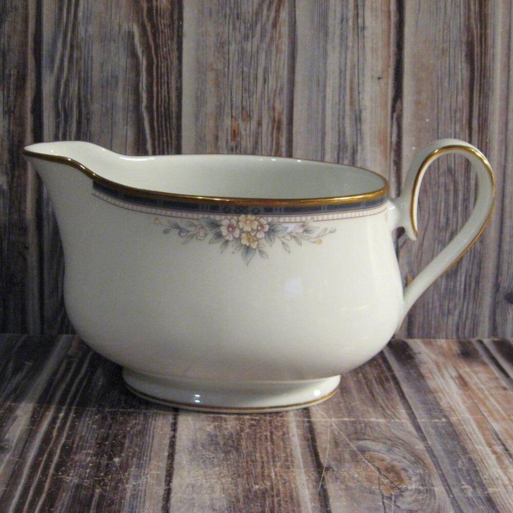 Noritake 3763 Ontario Footed Gravy Boat